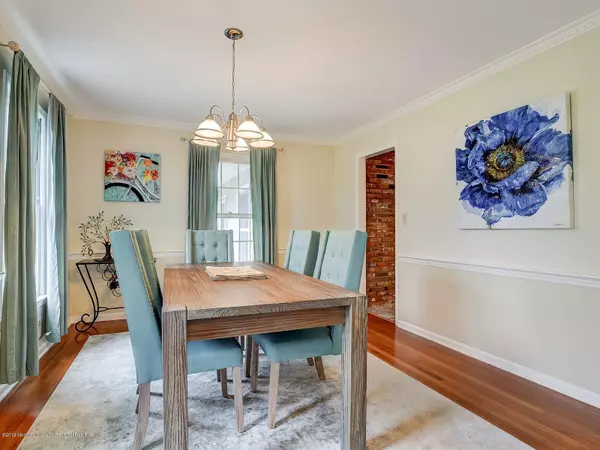 Brielle, NJ 08730,924 Teaberry Lane