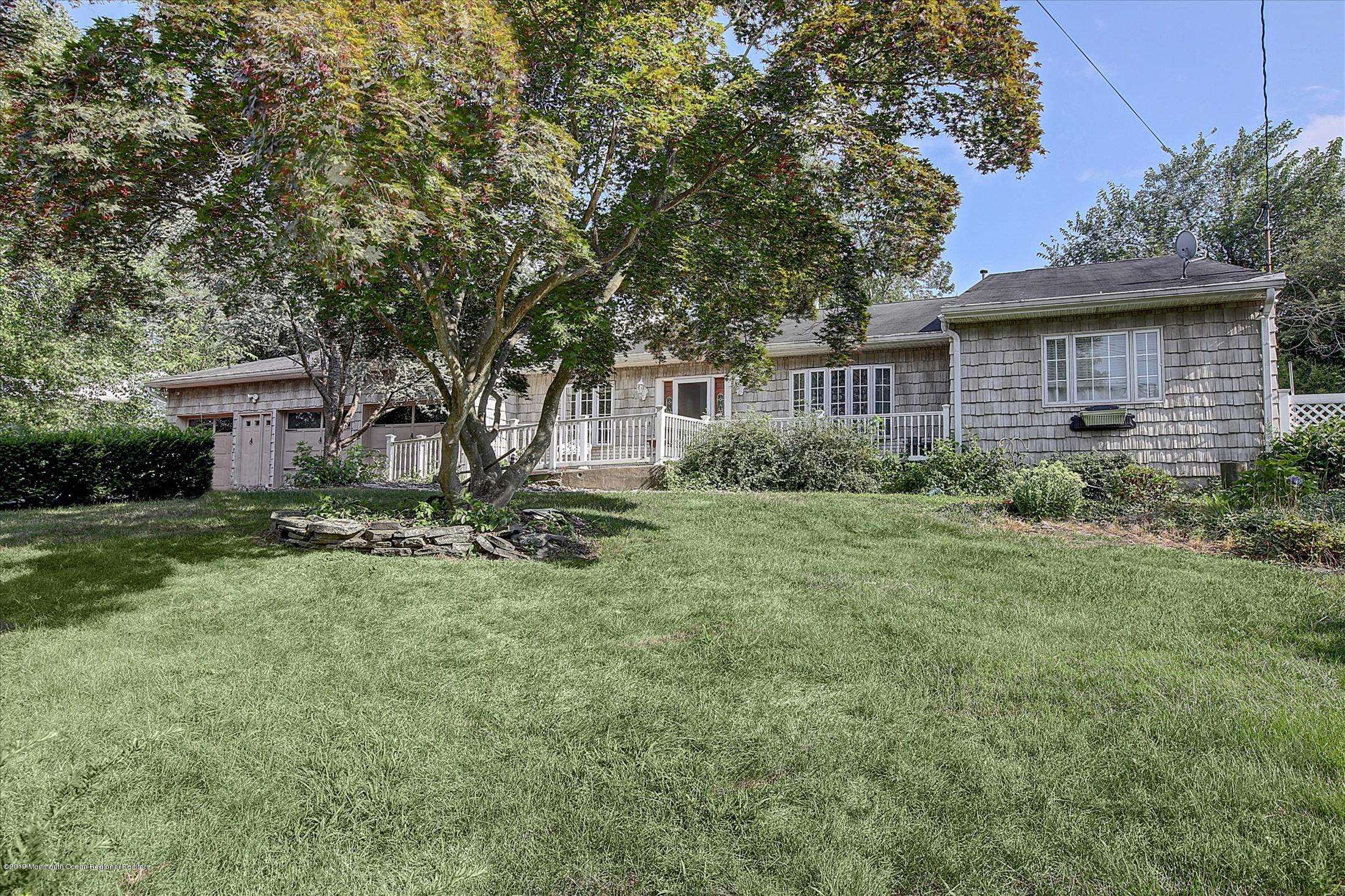 41 Nanlyn Terrace, Toms River, NJ 08753