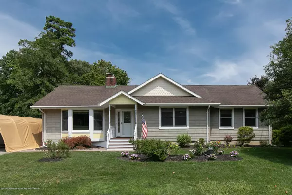 231 Vansant Avenue, Island Heights, NJ 08732