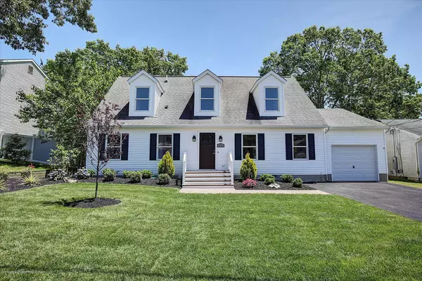 71 Saint Andrews Drive, Little Egg Harbor, NJ 08087