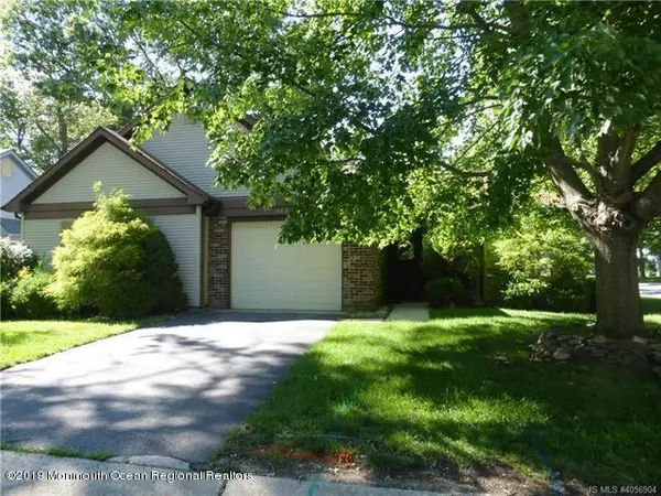 Whiting, NJ 08759,303 Gardenia Drive