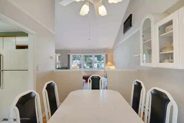 Red Bank, NJ 07701,89 Linden Avenue