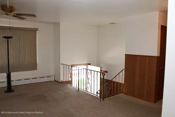 South River, NJ 08882,32 Hollander Street