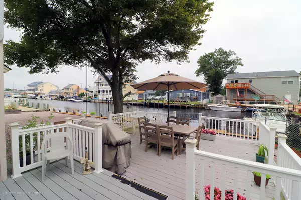 Lanoka Harbor, NJ 08734,847 Sandpiper Drive