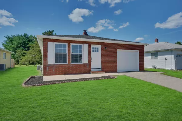 Toms River, NJ 08757,9 St George Street