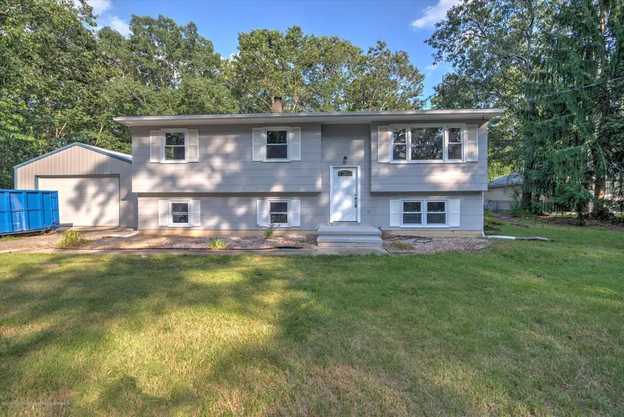 621 Oak Leaf Street, Jackson, NJ 08527