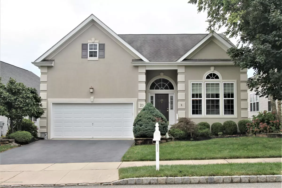 Manalapan, NJ 07726,20 Lusitano Road