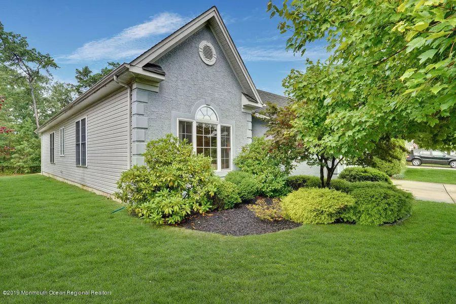 16 Wild Dunes Way, Jackson, NJ 08527