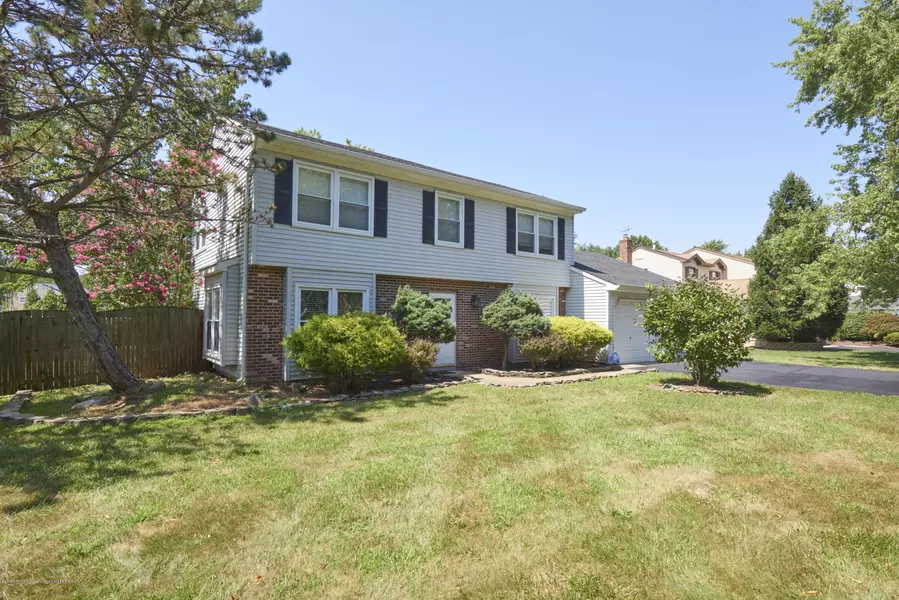 4 Reston Road, Manalapan, NJ 07726