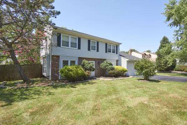 4 Reston Road, Manalapan, NJ 07726