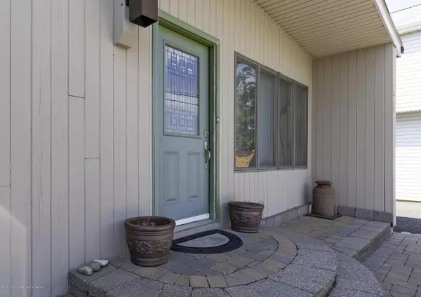 Mantoloking, NJ 08738,349 N 35 Highway