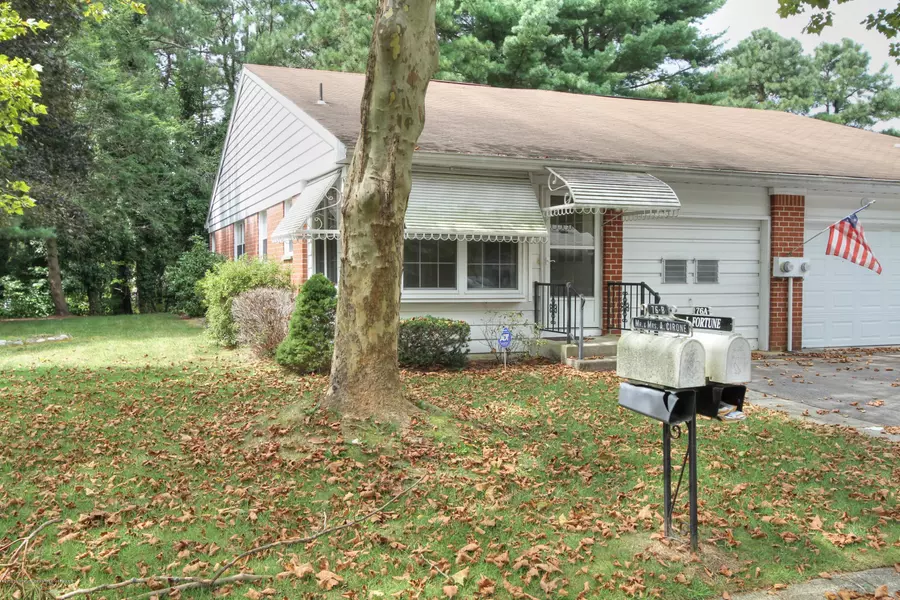 76 Yorktowne Parkway, Whiting, NJ 08759