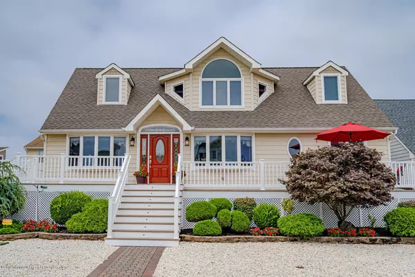 381 Roberts Avenue, South Seaside Park, NJ 08752