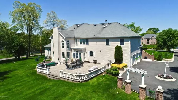 Manalapan, NJ 07726,20 Fountayne Lane