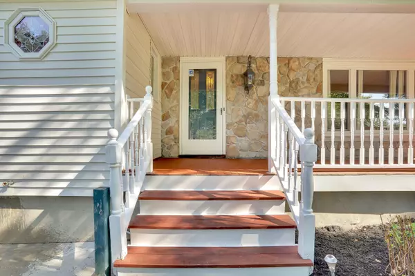 Ocean Twp, NJ 07712,2 Oak Knoll Road