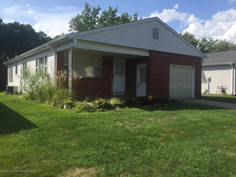 38 Orlando Boulevard, Toms River, NJ 08757