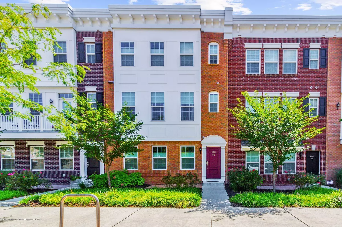 Asbury Park, NJ 07712,600 Grand Avenue #8B