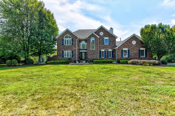 Manalapan, NJ 07726,7 Lauren Court