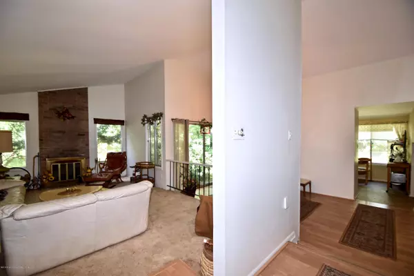 Jackson, NJ 08527,32 London Drive