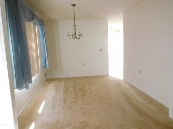 Barnegat, NJ 08005,58 Pine Oak Boulevard