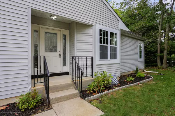 Jackson, NJ 08527,6 Singer Square