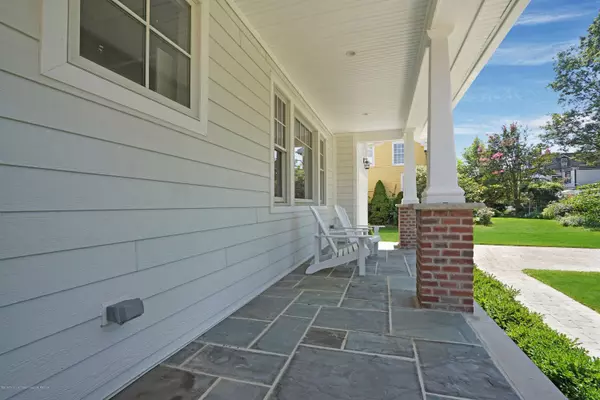 Rumson, NJ 07760,9 2nd Street