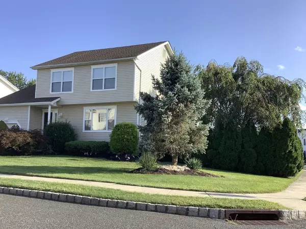 16 Abraham Drive, Howell, NJ 07731