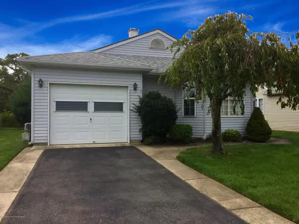 77 Trent Drive, Toms River, NJ 08757