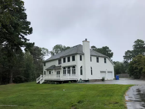 Manahawkin, NJ 08050,146 Mary Bell Road