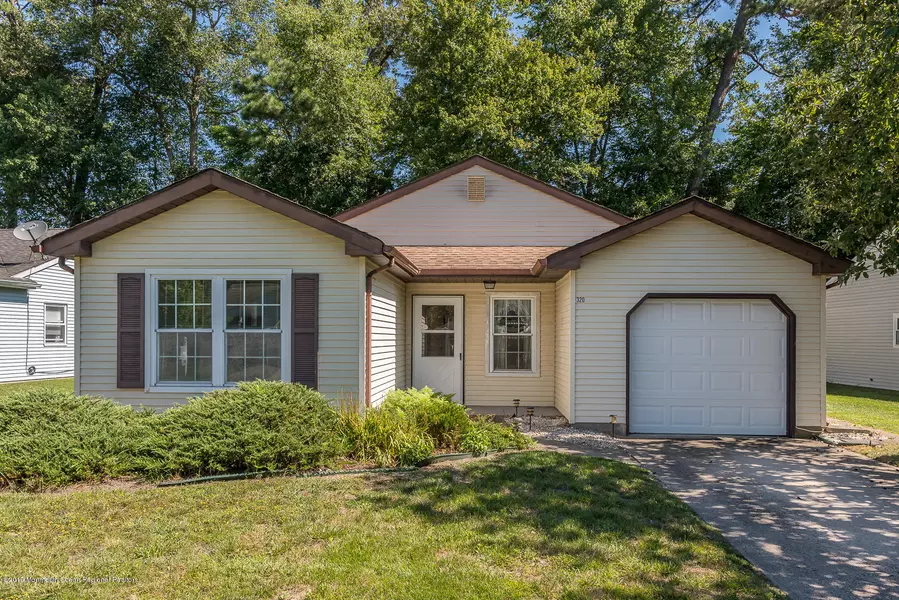 320 Lexington Drive, Little Egg Harbor, NJ 08087