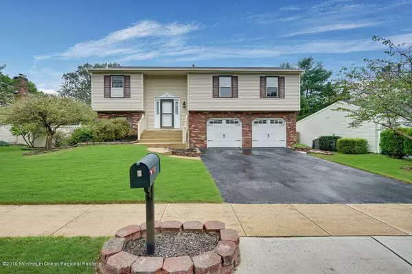 3 Cove Court, Howell, NJ 07731