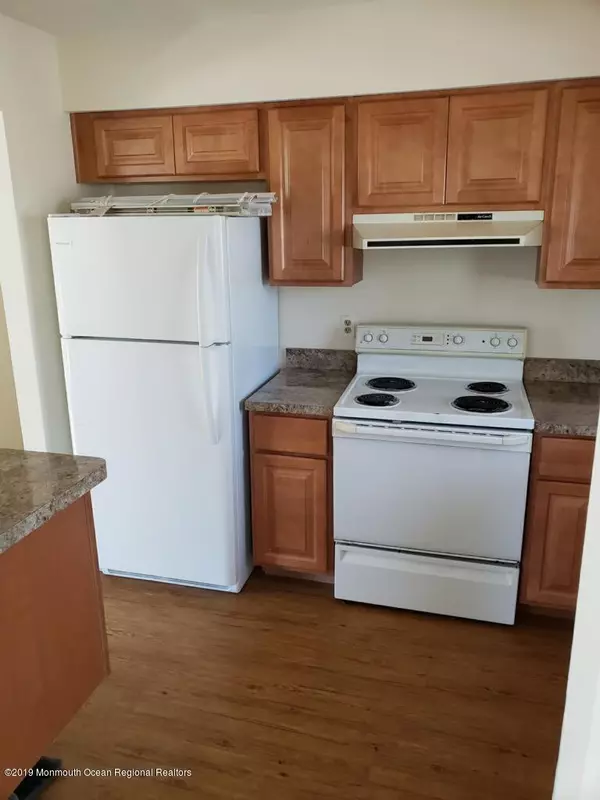 Manahawkin, NJ 08050,35 Atlantis Avenue