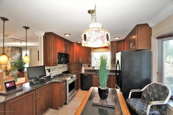 Freehold, NJ 07728,9 Long Road