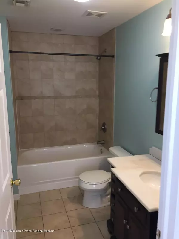 Highlands, NJ 07732,24 Cornwall Street