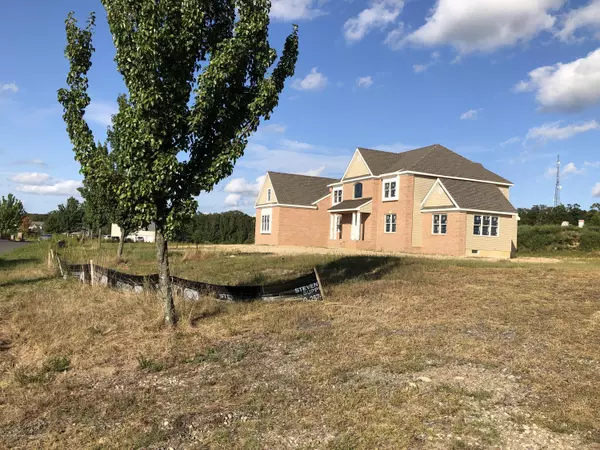 Millstone, NJ 08510,5 Center Hill Drive