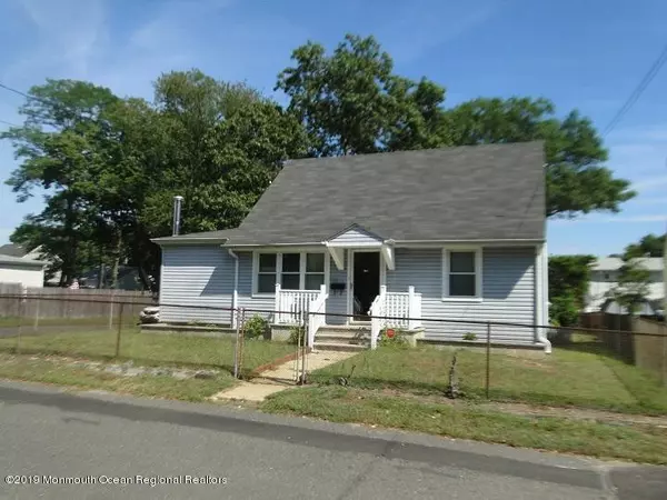 84 Compton Avenue, Hazlet, NJ 07734