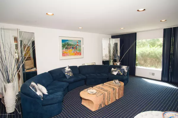 Ocean Twp, NJ 07712,9 Copperfield Court