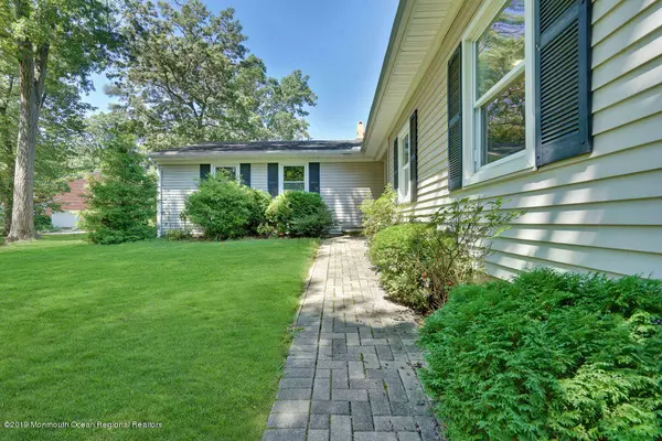 Matawan, NJ 07747,5 Wayland Drive