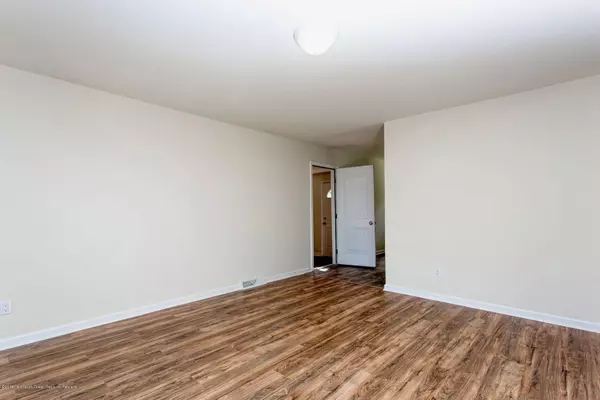 Hazlet, NJ 07730,4 Franciscan Way