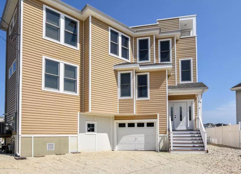 39 Shirley Lane, Beach Haven West, NJ 08050