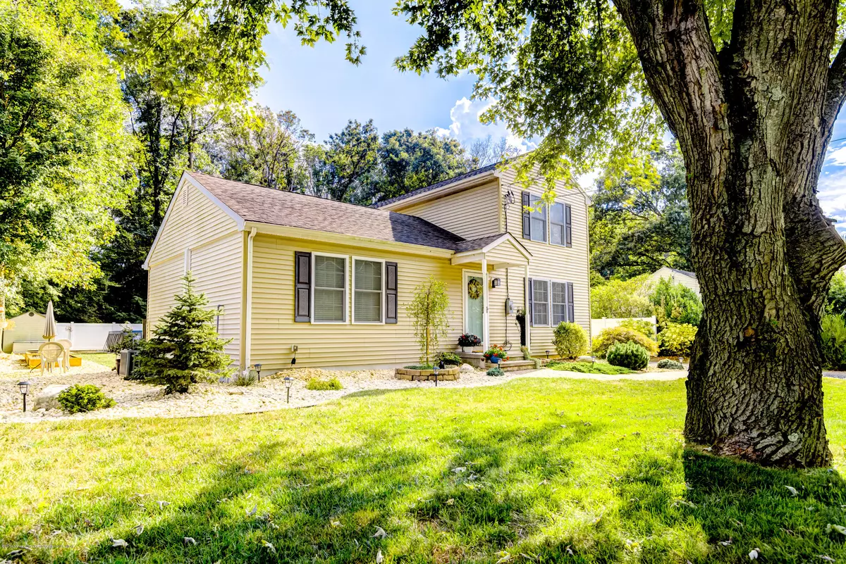 New Egypt, NJ 08533,8 Oak Lane