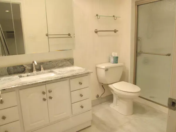 Manalapan, NJ 07726,107 Amberly Drive #B