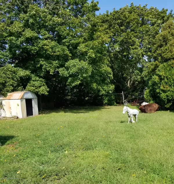 Manalapan, NJ 07726,375 Main Street