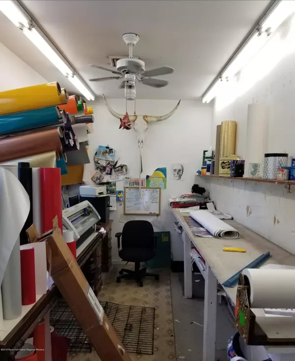 Manalapan, NJ 07726,375 Main Street