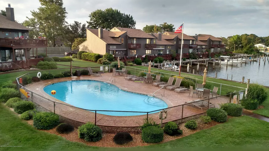 11 Sea Point Drive, Point Pleasant, NJ 08742