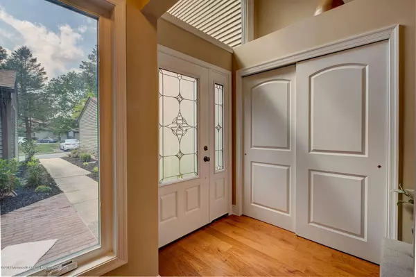 Red Bank, NJ 07701,68 Berkshire Court