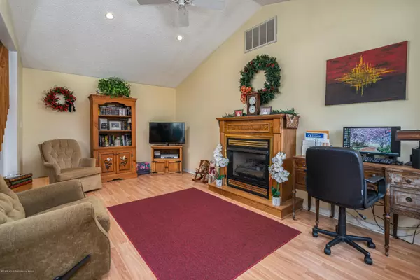 Lanoka Harbor, NJ 08734,48 Hilltop Drive