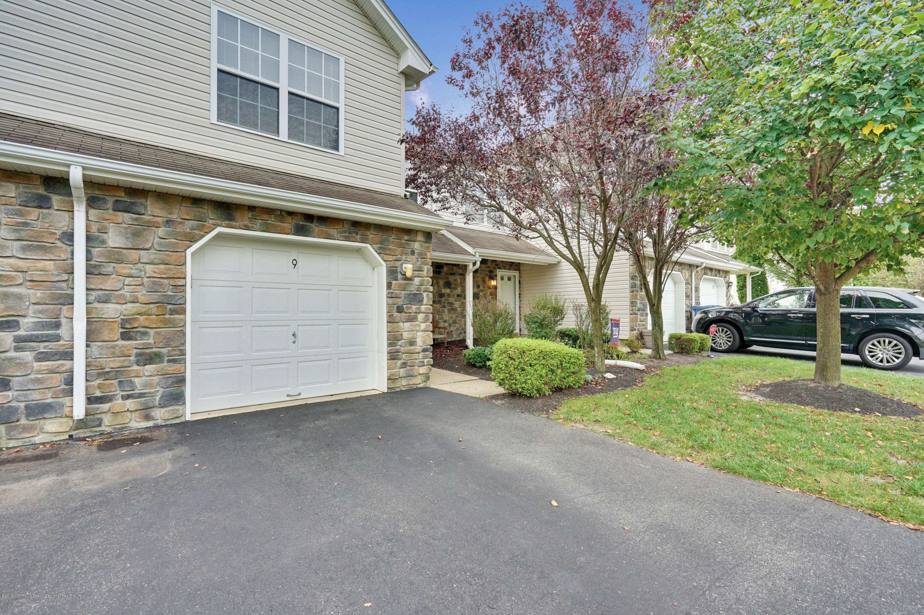 Tinton Falls, NJ 07753,9 Hawthorne Drive
