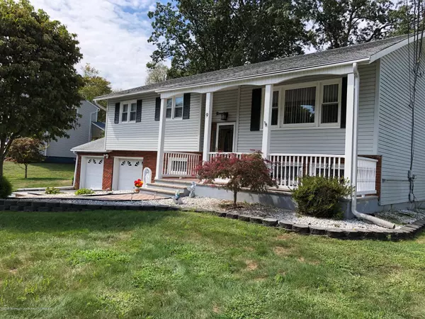 Manalapan, NJ 07726,9 Sugar Maple Avenue