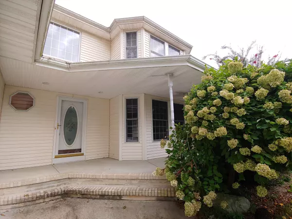 Manahawkin, NJ 08050,1002 Crew Lane